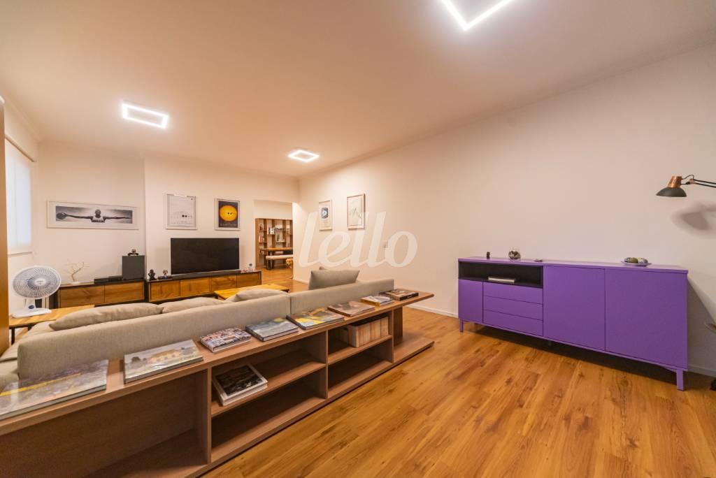 SALA de Apartamento à venda, Padrão com 163 m², 3 quartos e 2 vagas em Centro - Santo André