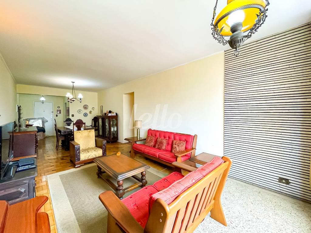 SALA de Apartamento à venda, Padrão com 133 m², 3 quartos e 1 vaga em Pinheiros - São Paulo