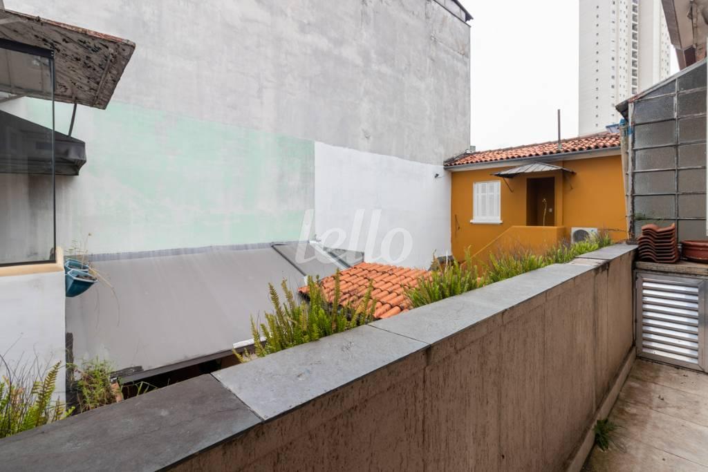 VARANDA DA SALA 4 de Casa para alugar, sobrado com 200 m², e 1 vaga em Vila Mariana - São Paulo
