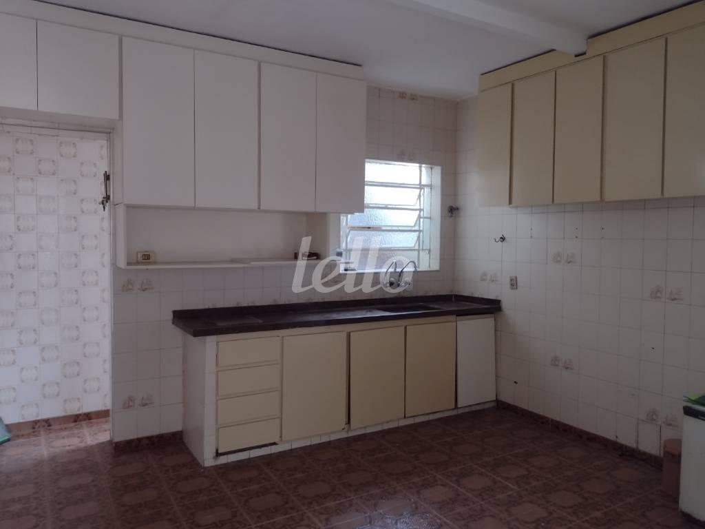 COZINHA SOBRADO de Casa à venda, sobrado com 233 m², 4 quartos e 2 vagas em Vila Prudente - São Paulo