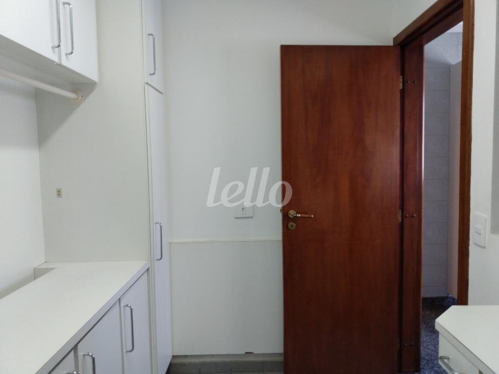 DESPENSA de Apartamento à venda, Padrão com 155 m², 3 quartos e 2 vagas em Vila Bastos - Santo André