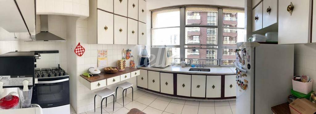 COZINHA de Apartamento à venda, Padrão com 275 m², 3 quartos e 4 vagas em Vila Buarque - São Paulo