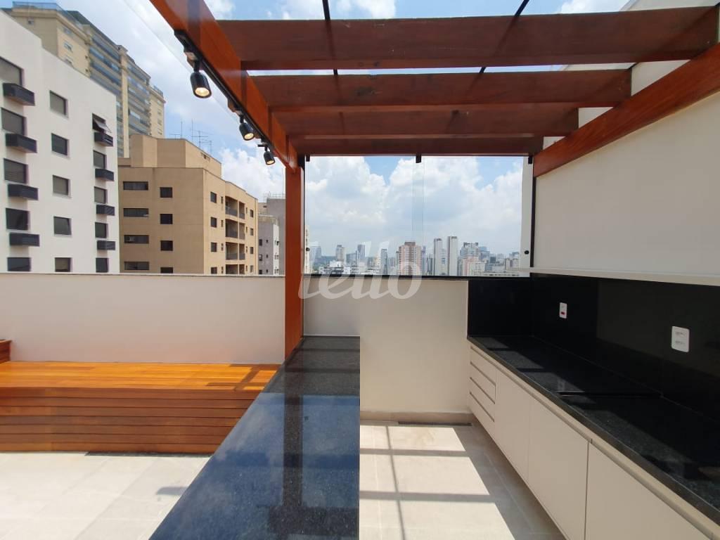 TERRAÇO de Apartamento à venda, cobertura - Padrão com 170 m², 3 quartos e 3 vagas em Vila Olímpia - São Paulo