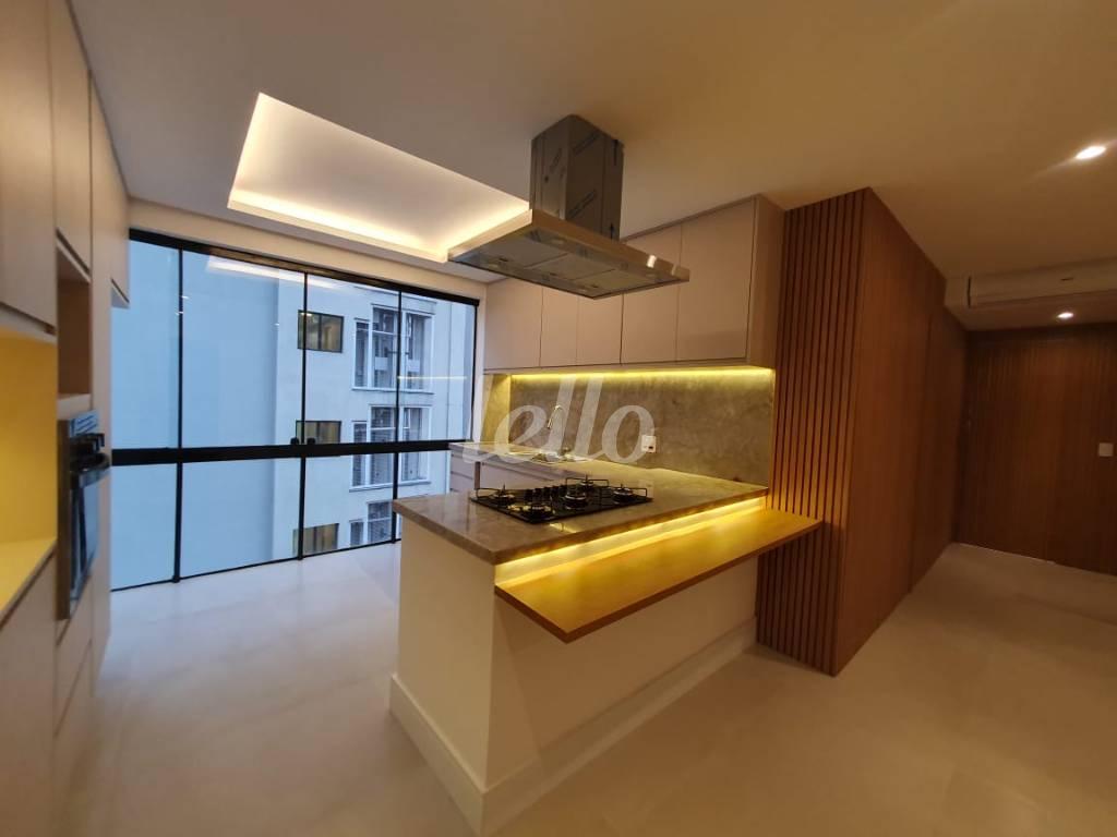 COZINHA de Apartamento à venda, cobertura - Padrão com 170 m², 3 quartos e 3 vagas em Vila Olímpia - São Paulo