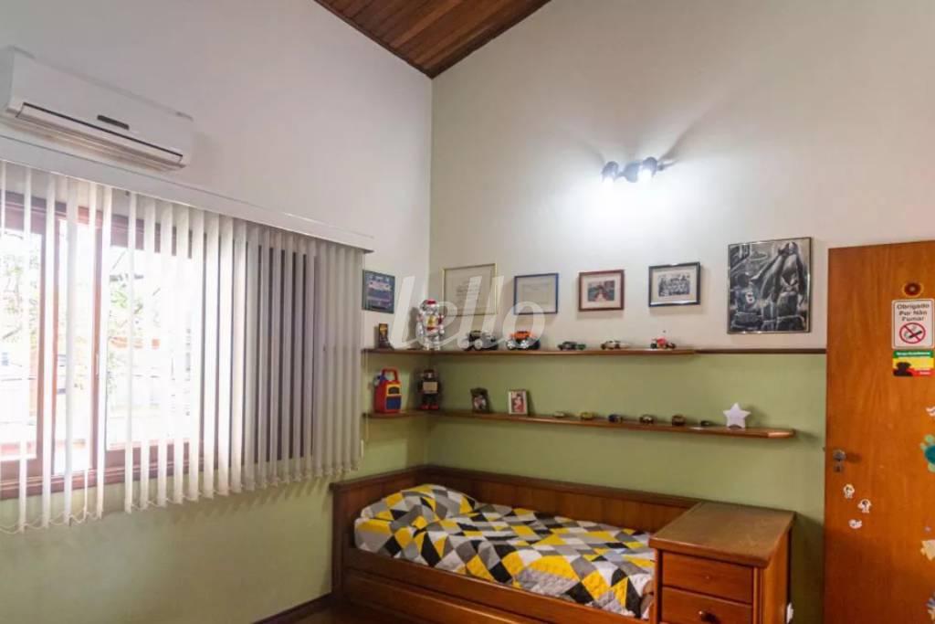 DORMITÓRIO de Casa à venda, sobrado com 300 m², 3 quartos e 2 vagas em Vila Vivaldi - São Bernardo do Campo