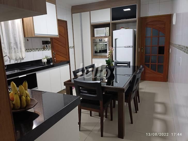 2 de Casa à venda, sobrado com 132 m², 4 quartos e 4 vagas em Vila Rosália - Guarulhos