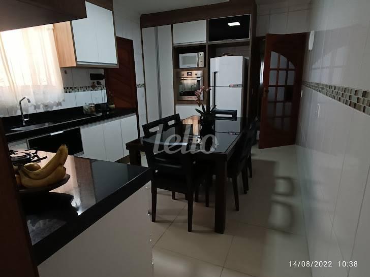 24 de Casa à venda, sobrado com 132 m², 4 quartos e 4 vagas em Vila Rosália - Guarulhos