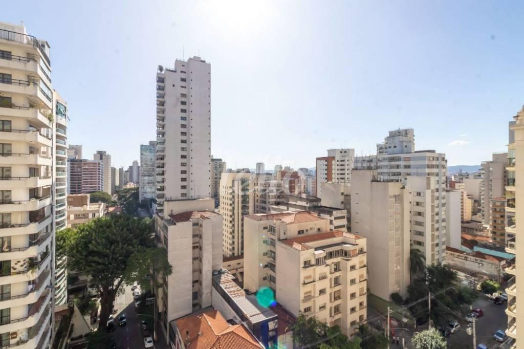 VISTA de Apartamento à venda, Padrão com 213 m², 3 quartos e 2 vagas em Santa Cecília - São Paulo