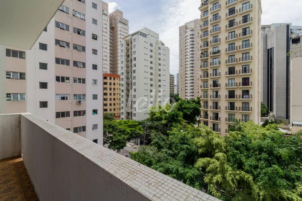 VARANDA de Apartamento para alugar, Padrão com 180 m², 3 quartos e 2 vagas em Itaim Bibi - São Paulo