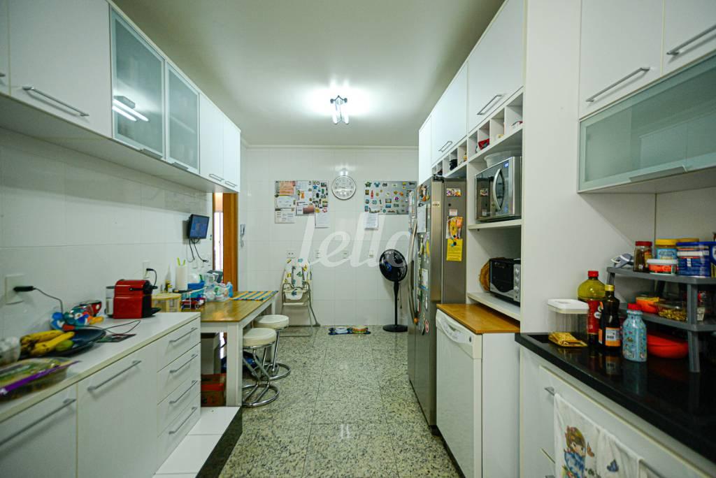 COZINHA de Apartamento à venda, Padrão com 121 m², 3 quartos e 3 vagas em Jardim da Saúde - São Paulo