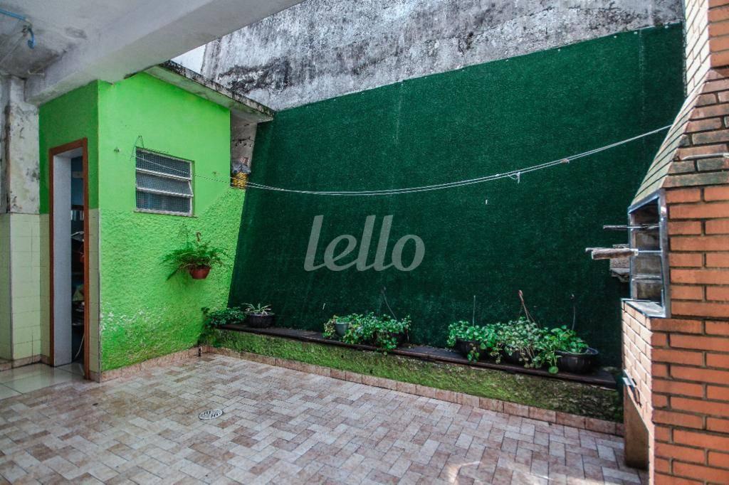 QUINTAL de Casa à venda, térrea com 130 m², 3 quartos e 1 vaga em Vila Pompeia - São Paulo