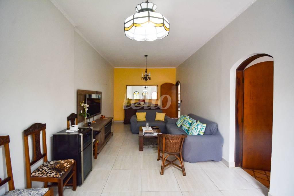 SALA PARA DOIS AMBIENTES de Casa à venda, térrea com 147 m², 3 quartos e 3 vagas em Santana - São Paulo