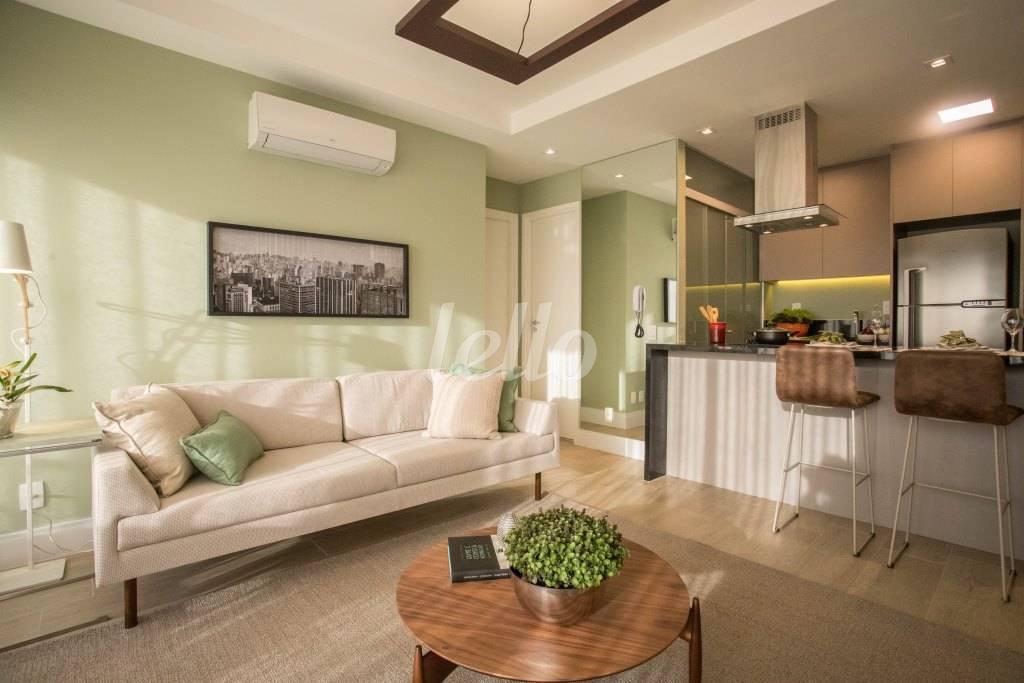 SALA de Apartamento à venda, Padrão com 64 m², 1 quarto e 1 vaga em Brooklin Paulista - São Paulo