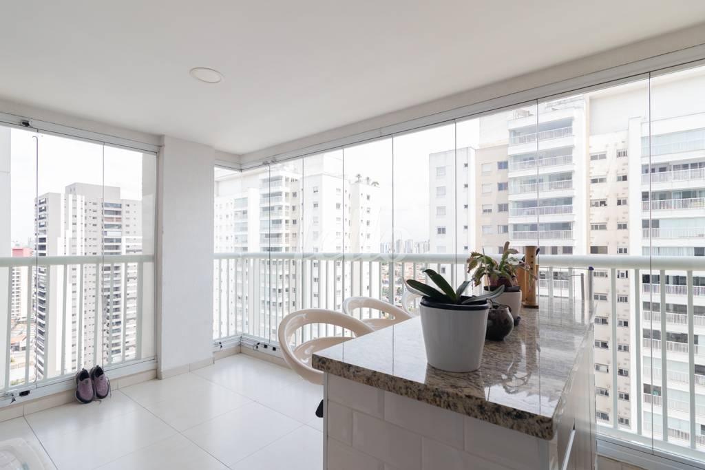 VARANDA GOURMET de Apartamento à venda, Padrão com 92 m², 2 quartos e 2 vagas em Tatuapé - São Paulo