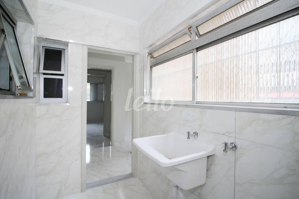ÁREA DE SERVIÇO de Apartamento para alugar, Padrão com 102 m², 2 quartos e 1 vaga em Indianópolis - São Paulo