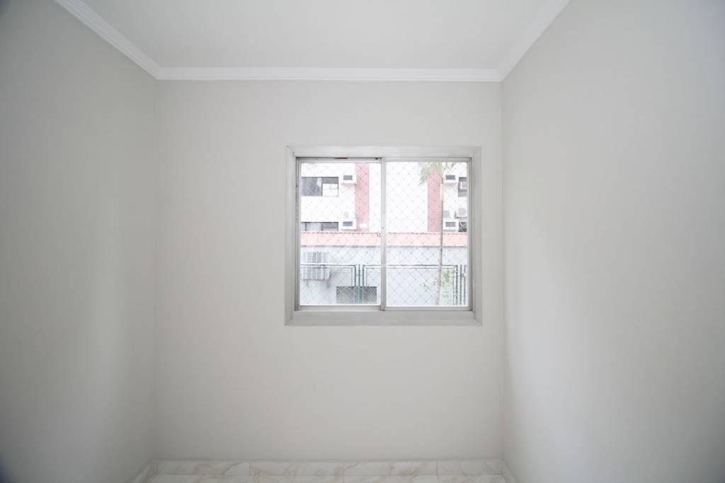 QUARTO DE SERVIÇO de Apartamento para alugar, Padrão com 102 m², 2 quartos e 1 vaga em Indianópolis - São Paulo