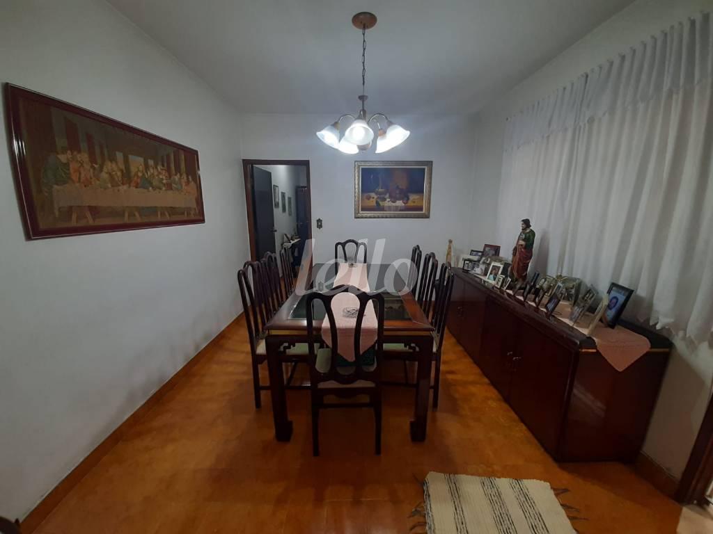 COPA AMPLA de Casa à venda, sobrado com 228 m², 3 quartos e 2 vagas em Vila Pires - Santo André