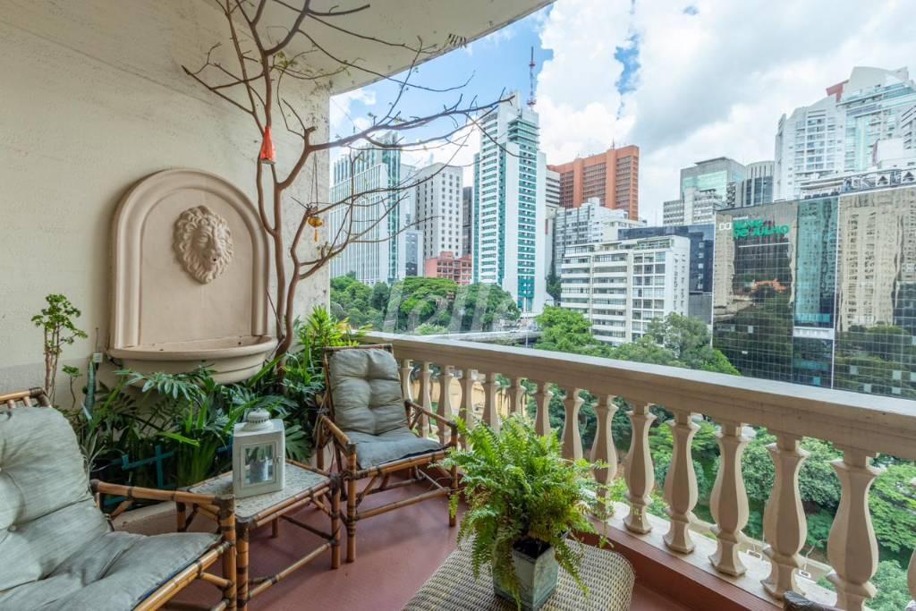 VARANDA de Apartamento à venda, Padrão com 385 m², 3 quartos e 2 vagas em Bela Vista - São Paulo