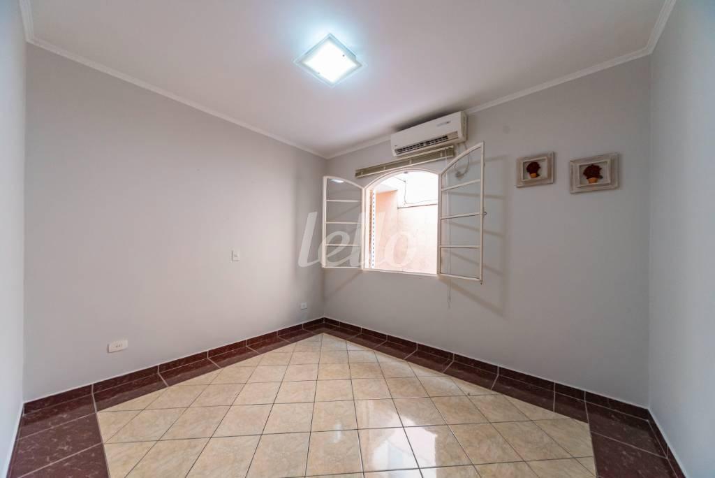 QUARTO 1 de Casa à venda, térrea com 198 m², 3 quartos e 3 vagas em Jardim - Santo André