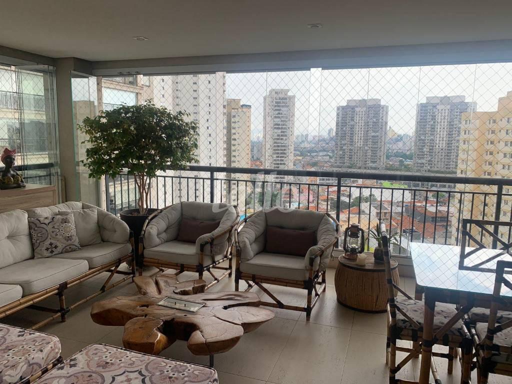 SACADA de Apartamento à venda, Padrão com 196 m², 3 quartos e 3 vagas em Tatuapé - São Paulo