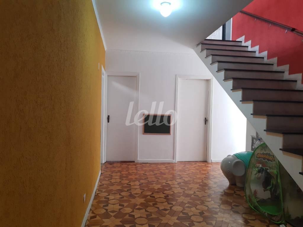 SALA de Casa à venda, assobradada com 197 m², 4 quartos e 2 vagas em Vila Zelina - São Paulo