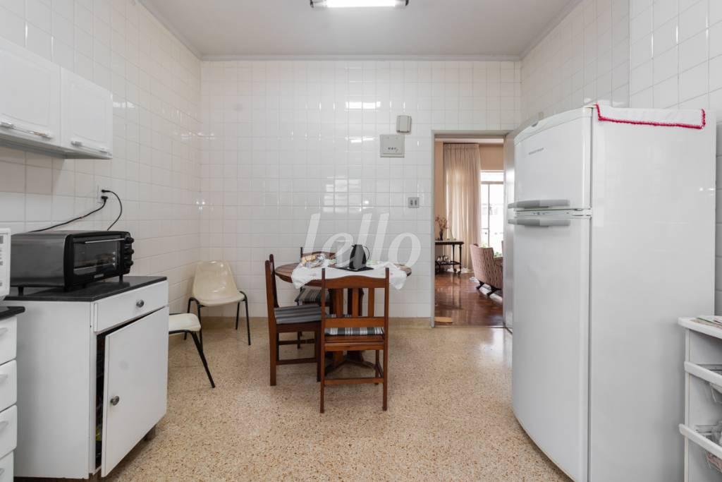COZINHA de Apartamento à venda, Padrão com 178 m², 3 quartos e 1 vaga em Aclimação - São Paulo