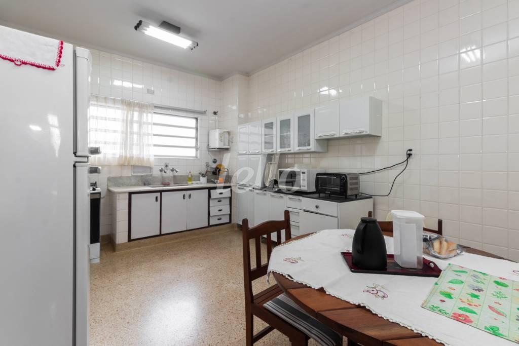 COZINHA de Apartamento à venda, Padrão com 178 m², 3 quartos e 1 vaga em Aclimação - São Paulo