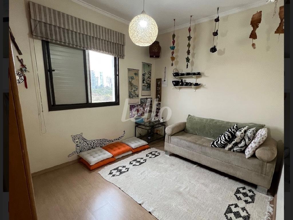 DORMITÓRIO de Apartamento à venda, Padrão com 80 m², 3 quartos e 1 vaga em Tatuapé - São Paulo
