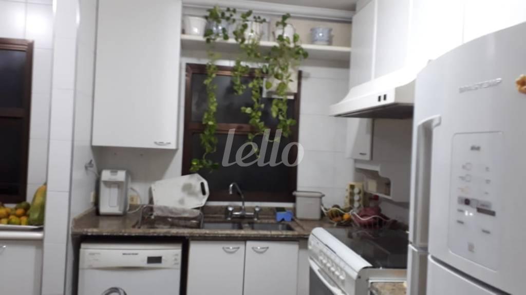 COZINHA de Apartamento à venda, Triplex com 300 m², 3 quartos e 4 vagas em Vila Monte Alegre - São Paulo