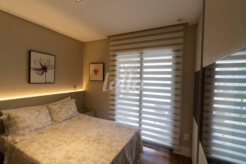 DORMITÓRIO 1 SUÍTE de Apartamento para alugar, Padrão com 78 m², 1 quarto e 2 vagas em Vila Nova Conceição - São Paulo