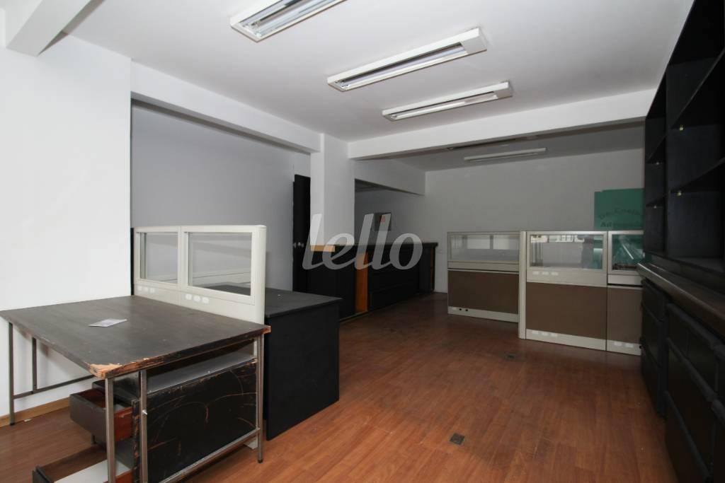 SALA 5 de Sala / Conjunto para alugar, Padrão com 130 m², e 2 vagas em Bela Vista - São Paulo