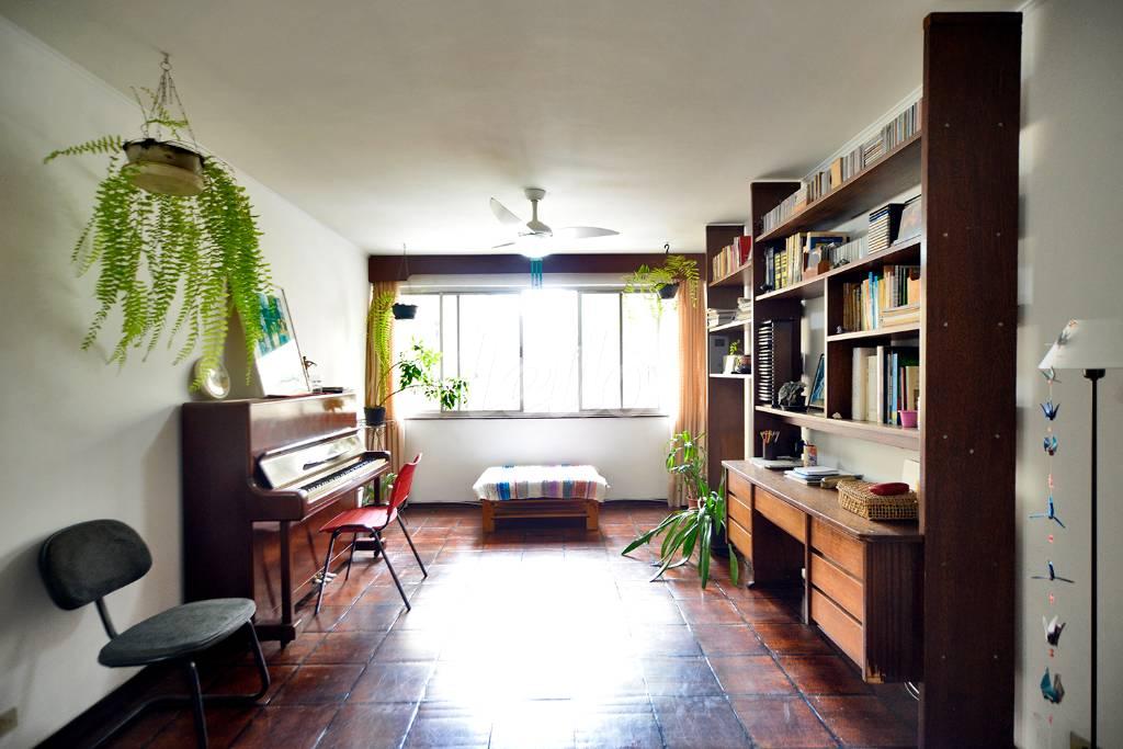 SALA de Apartamento à venda, Padrão com 120 m², 2 quartos e 1 vaga em Jardim Paulista - São Paulo