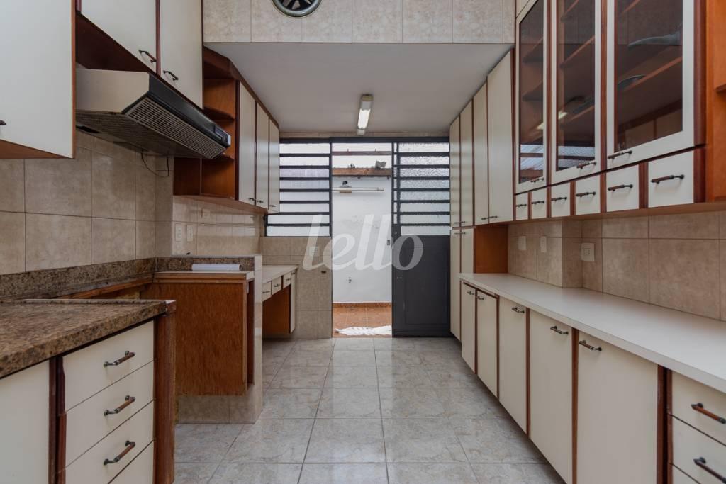 COZINHA de Casa à venda, sobrado com 293 m², 3 quartos e 2 vagas em Vila Madalena - São Paulo