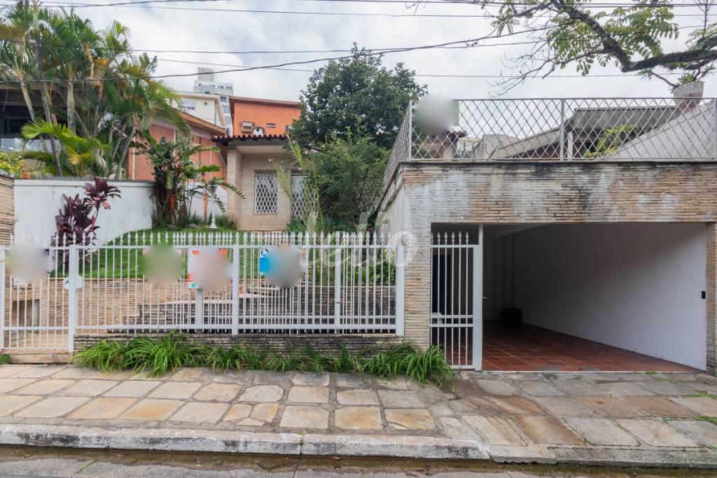 FACHADA de Casa à venda, sobrado com 293 m², 3 quartos e 2 vagas em Vila Madalena - São Paulo