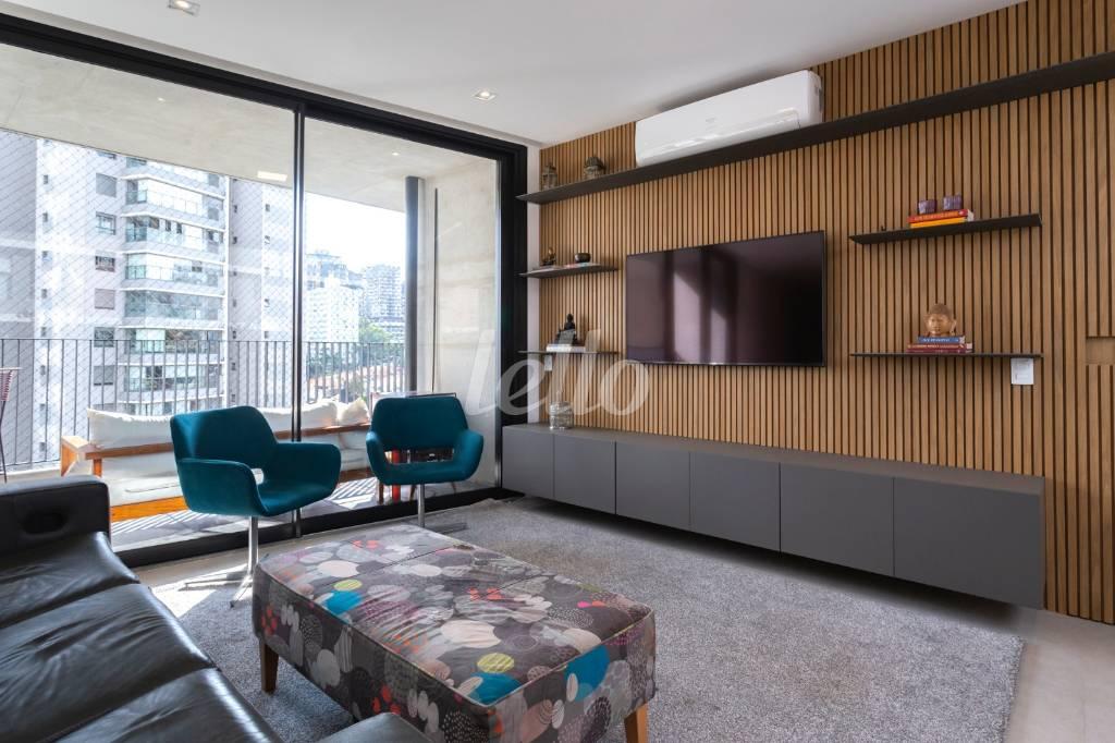 SALA de Apartamento à venda, Padrão com 150 m², 3 quartos e 2 vagas em Vila Madalena - São Paulo