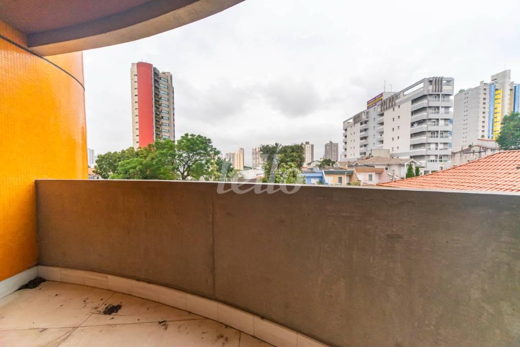 VARANDA DA SALA de Apartamento à venda, Padrão com 190 m², 3 quartos e 4 vagas em Jardim - Santo André