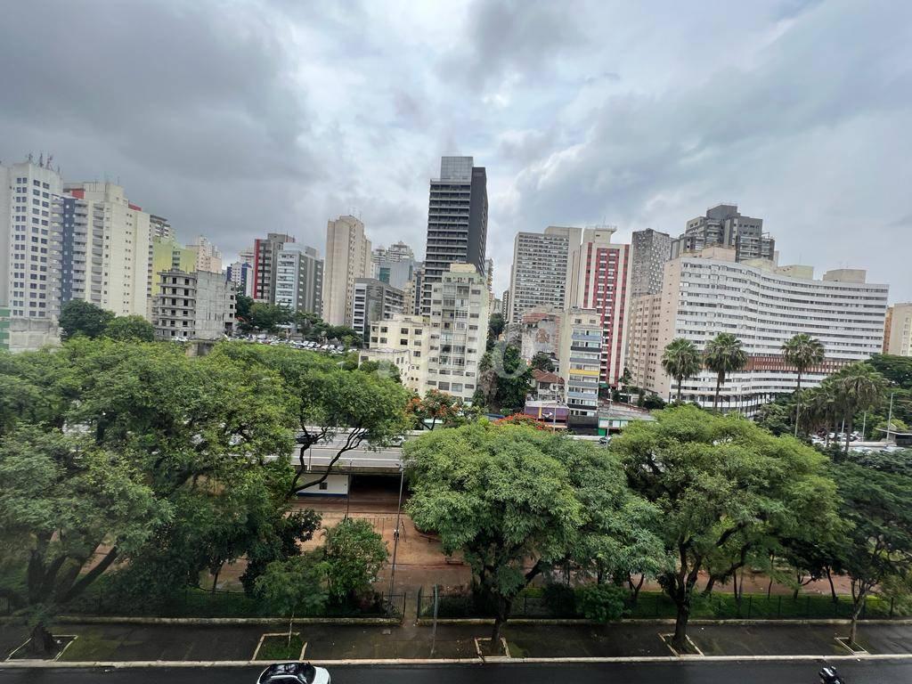 VISTA EXTERNA de Apartamento à venda, Padrão com 37 m², 1 quarto e 1 vaga em Bela Vista - São Paulo