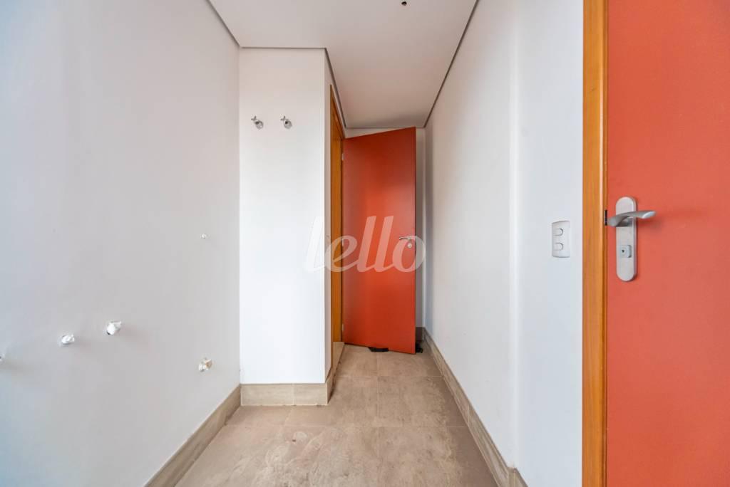 ÁREA DE SERVIÇO de Apartamento à venda, Padrão com 155 m², 3 quartos e 5 vagas em Vila Alpina - Santo André