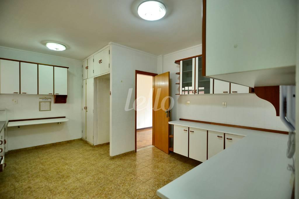 COZINHA de Apartamento à venda, Padrão com 139 m², 3 quartos e 1 vaga em Paraíso - São Paulo