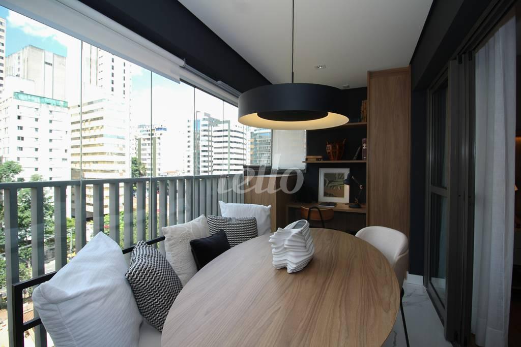 SACADA de Apartamento à venda, Studio com 50 m², 1 quarto e 1 vaga em Jardim Paulista - São Paulo
