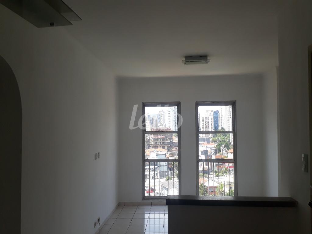SALA de Apartamento à venda, Padrão com 100 m², 3 quartos e 1 vaga em Jardim Das Acácias - São Paulo