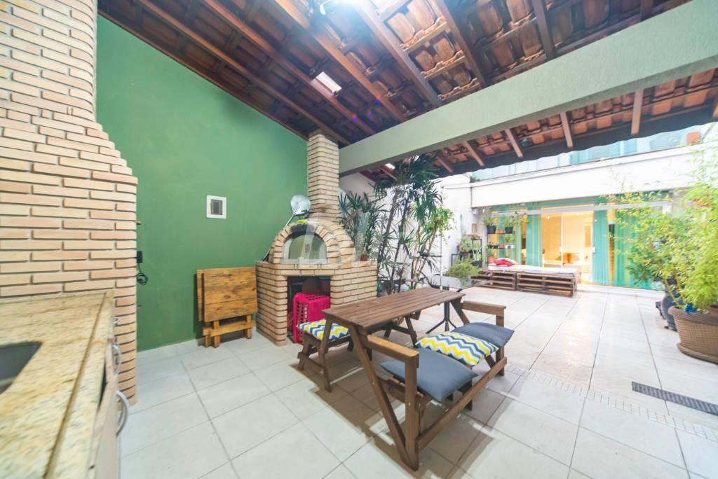 ÁREA GOURMET de Casa à venda, sobrado com 276 m², 3 quartos e 4 vagas em Vila Valparaíso - Santo André