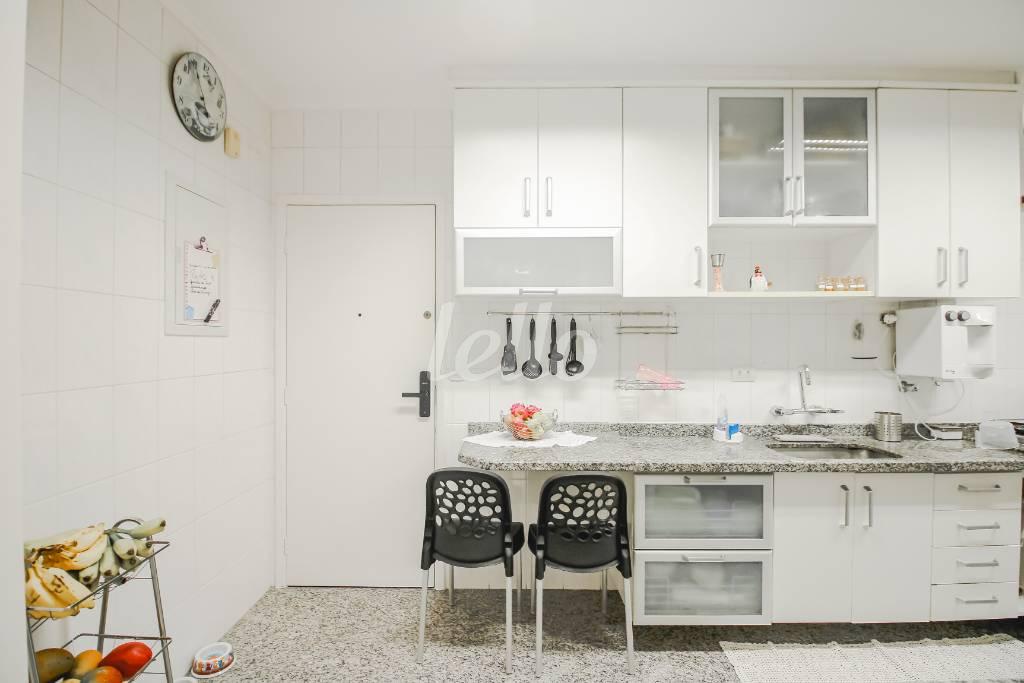 9 COZINHA de Apartamento à venda, Padrão com 120 m², 3 quartos e 3 vagas em Saúde - São Paulo
