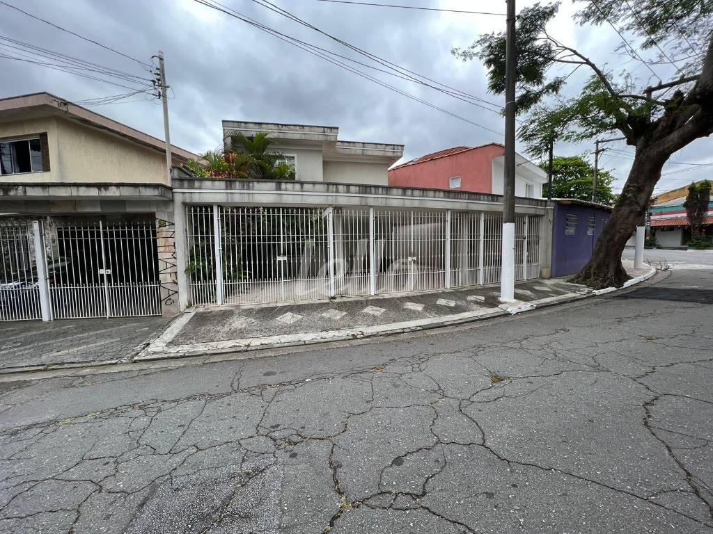 FACHADA de Casa à venda, sobrado com 197 m², 4 quartos e 4 vagas em Jardim Oriental - São Paulo