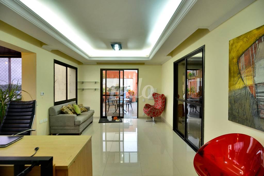 SALA PISO SUPERIOR de Apartamento à venda, Duplex com 270 m², 3 quartos e 3 vagas em Vila São José - São Paulo