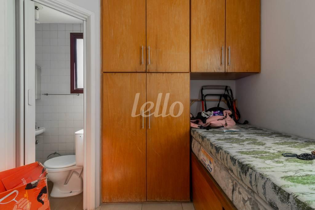 DORMITÓRIO DE SERVIÇO de Apartamento à venda, Padrão com 120 m², 3 quartos e 2 vagas em Campo Belo - São Paulo