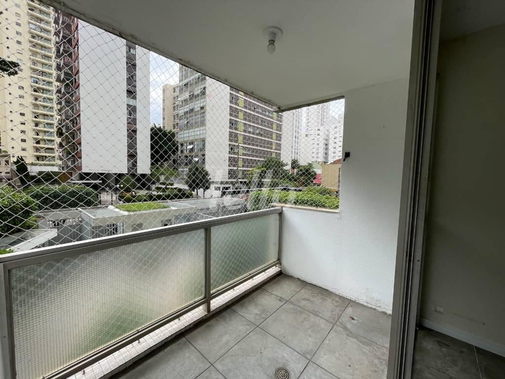6 VARANDA (2) de Apartamento à venda, Padrão com 134 m², 3 quartos e 1 vaga em Santa Cecília - São Paulo