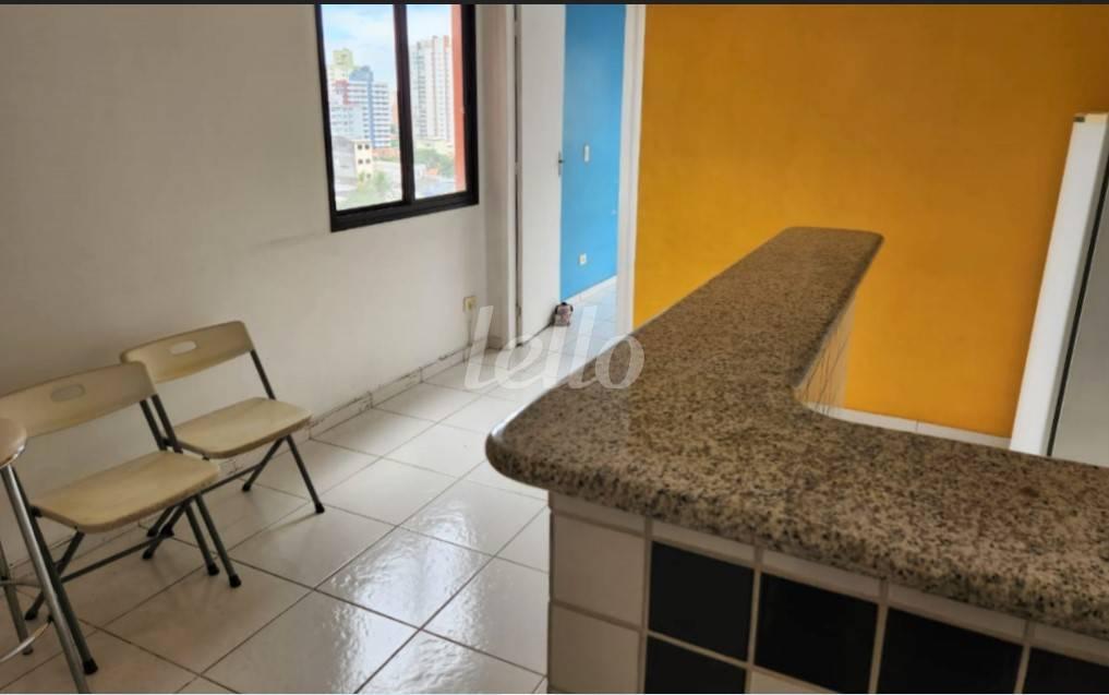 SALA E COZINHA de Apartamento à venda, Padrão com 35 m², 1 quarto e 1 vaga em Mirandopolis - São Paulo