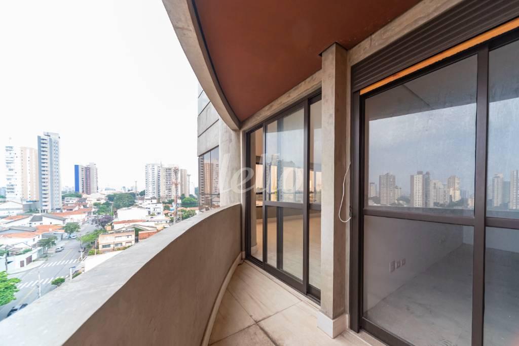 VARANDA DA SALA de Apartamento à venda, Padrão com 186 m², 3 quartos e 4 vagas em Jardim - Santo André