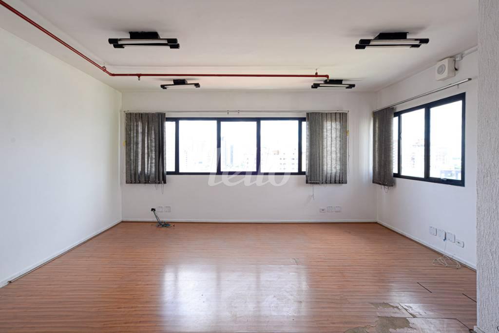 SALA de Sala / Conjunto à venda, Padrão com 34 m², e 1 vaga em Vila Monte Alegre - São Paulo